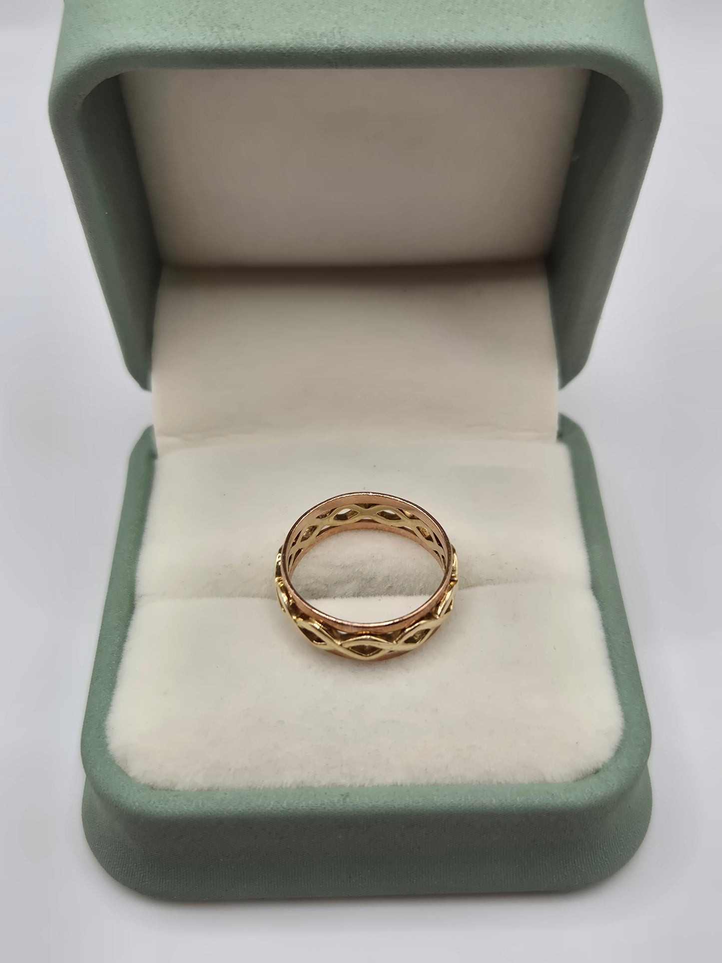9ct two tone gold clogau ring