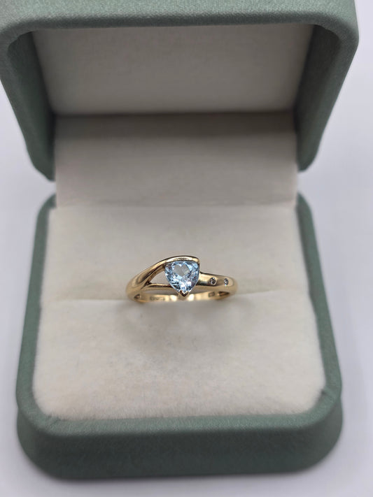 9ct gold topaz and diamond ring