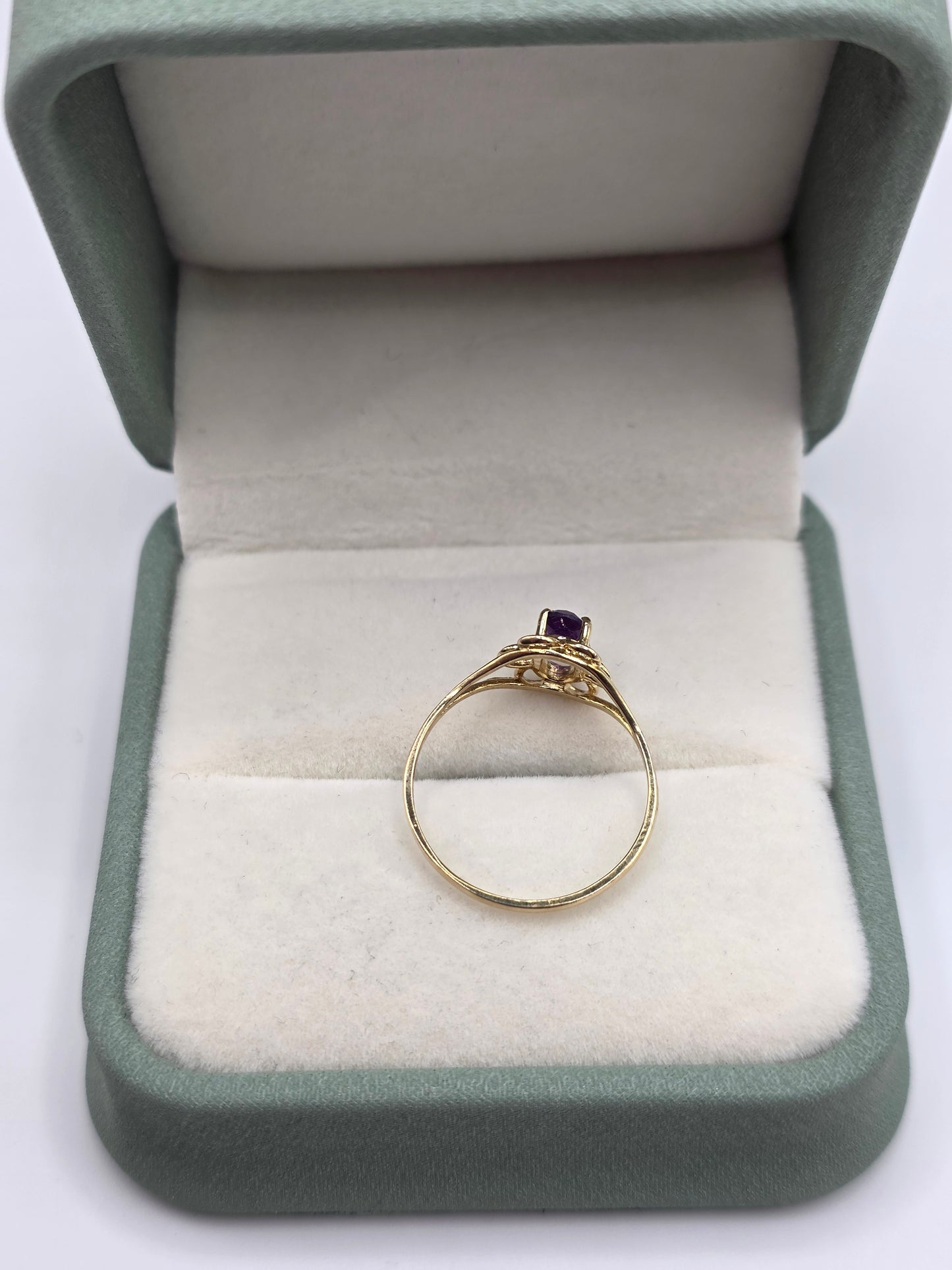 9ct gold amethyst ring