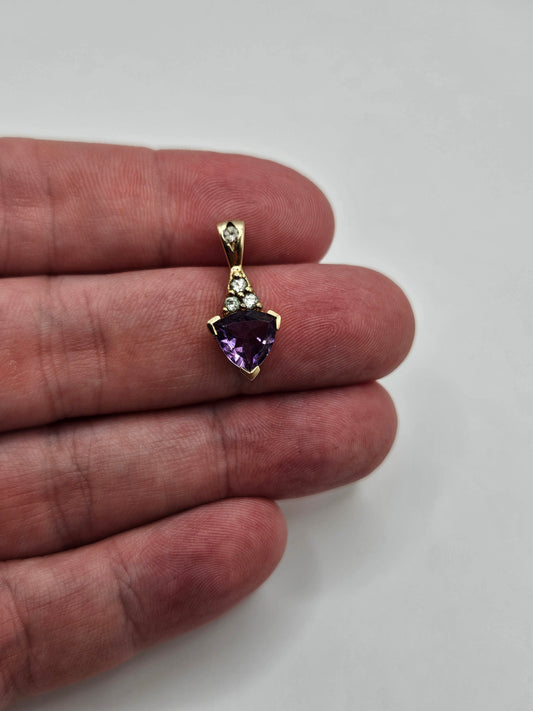 9ct gold amethyst pendant