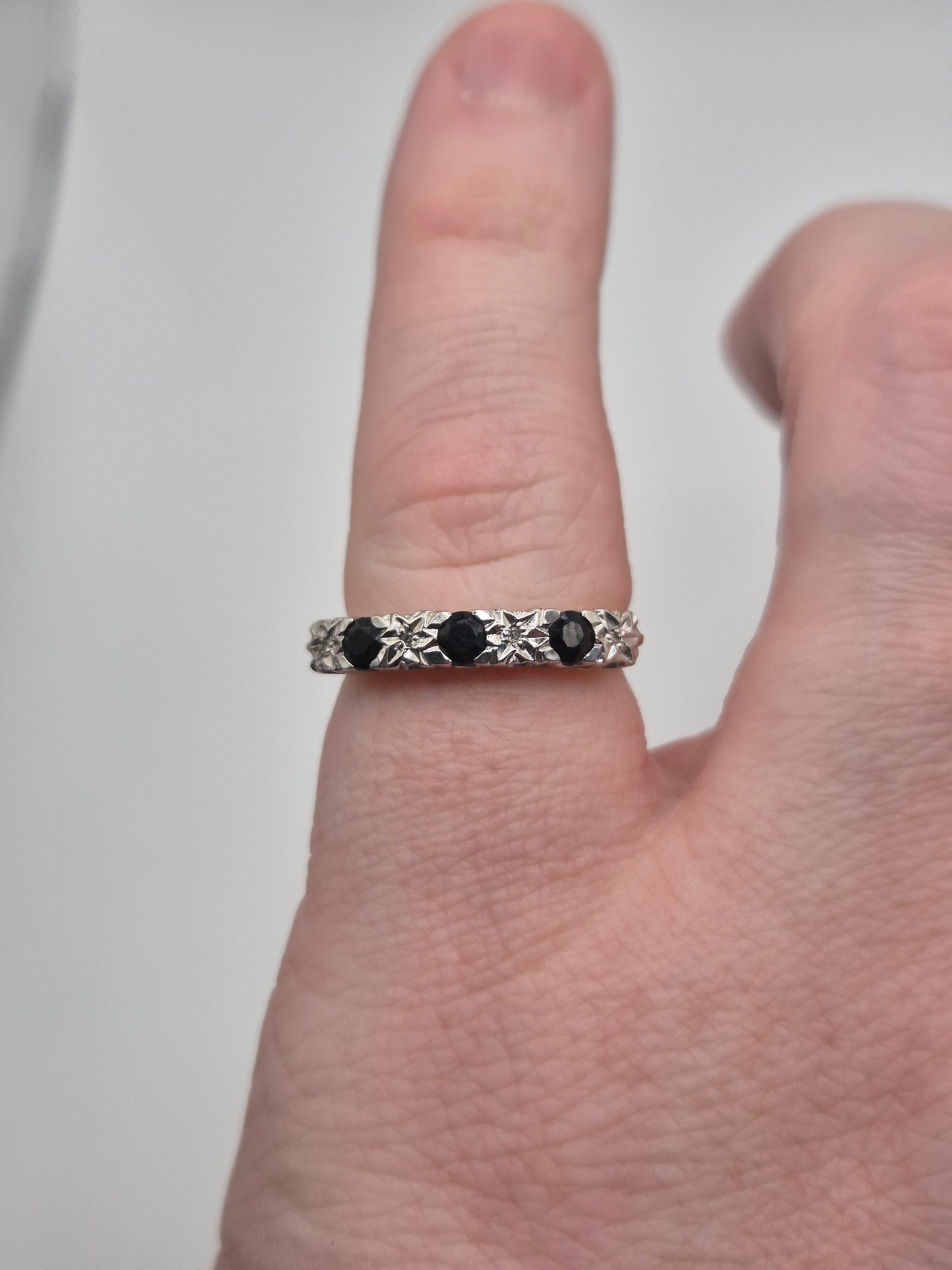 9ct gold sapphire and diamond ring