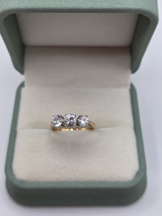 9ct gold cz ring