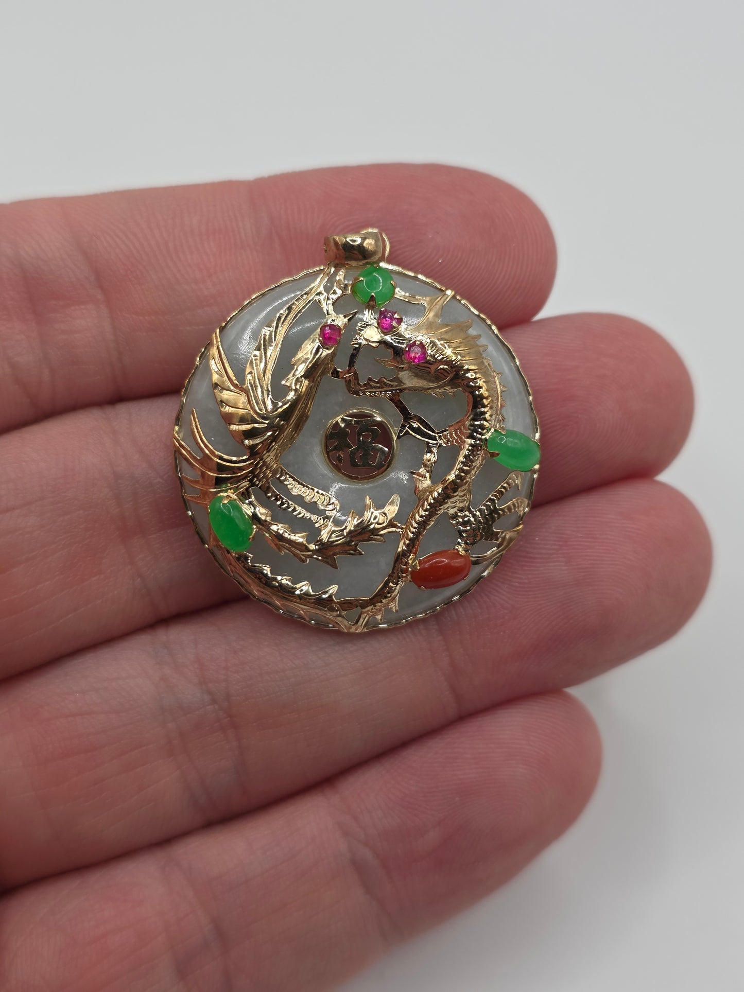 14ct gold jade pendant