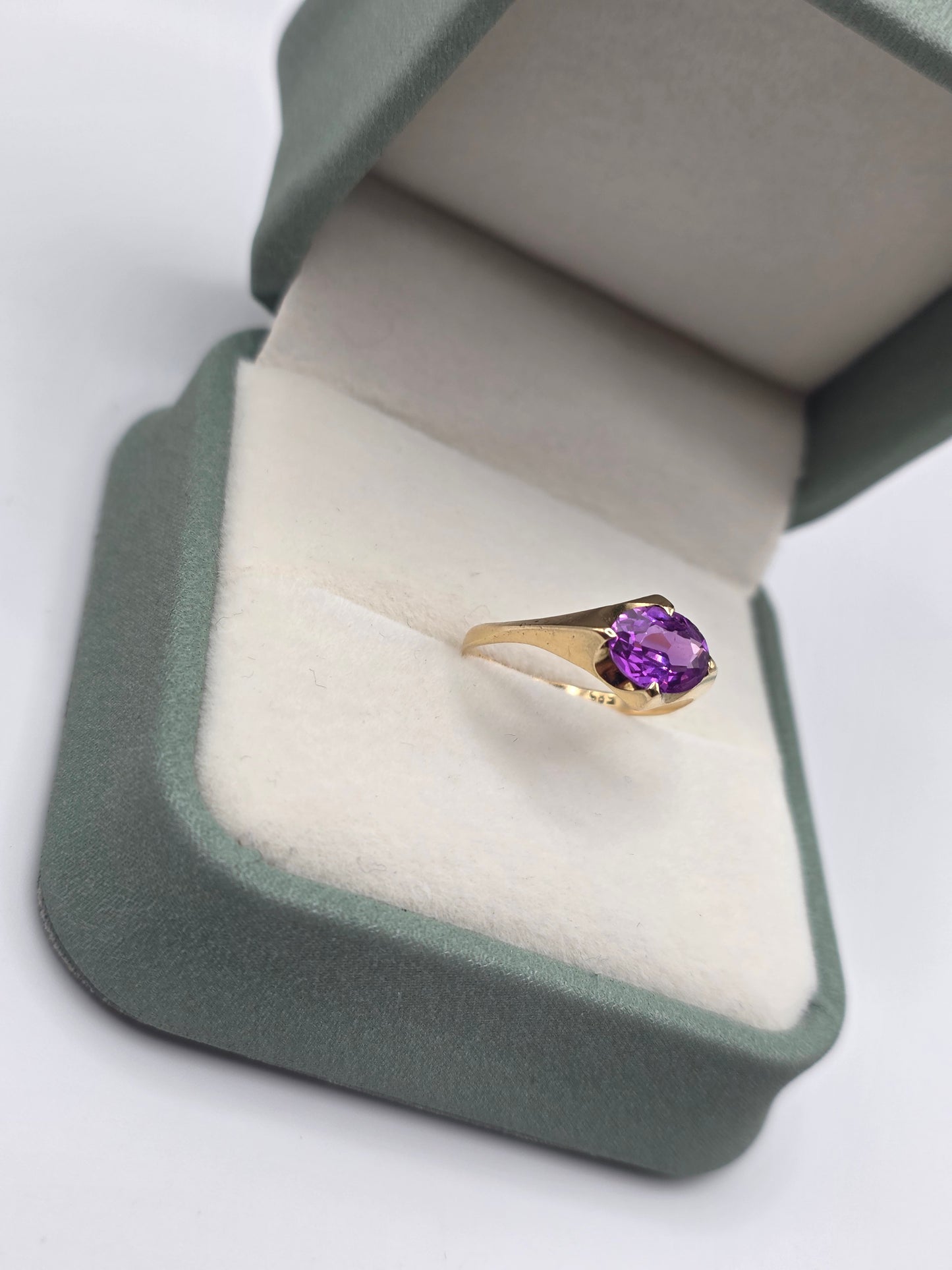 9ct gold amethyst ring