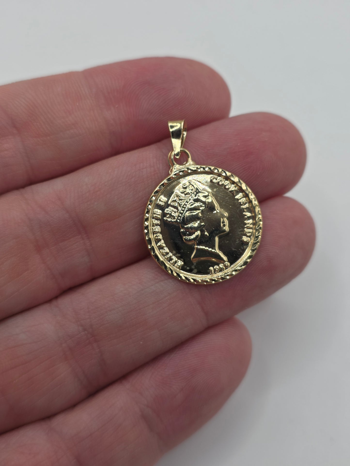 9ct gold coin pendant