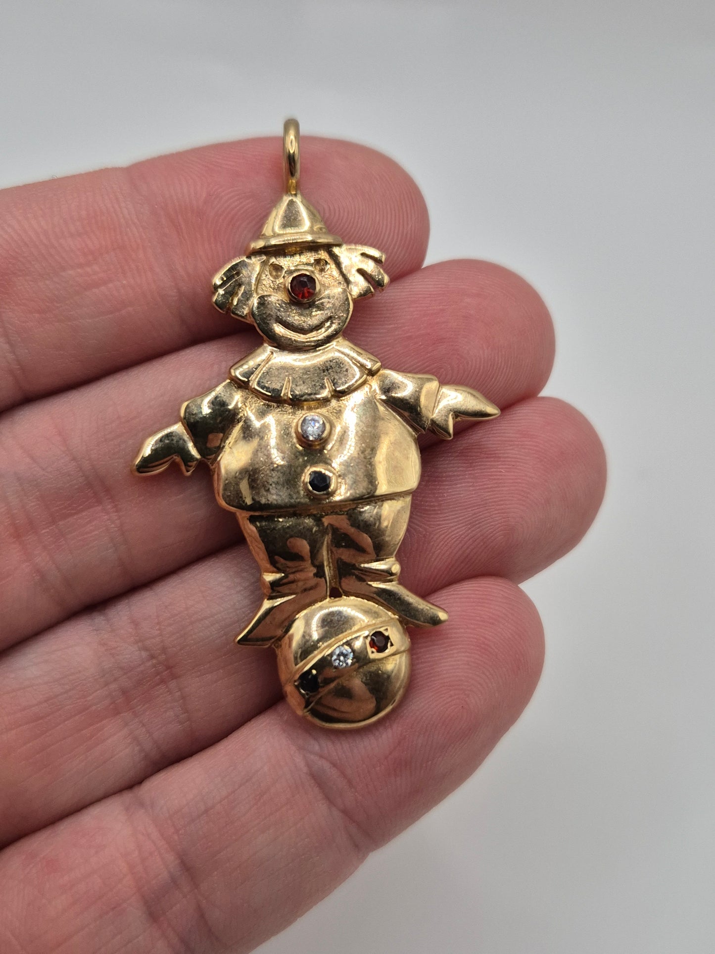 9ct gold clown multigem pendant