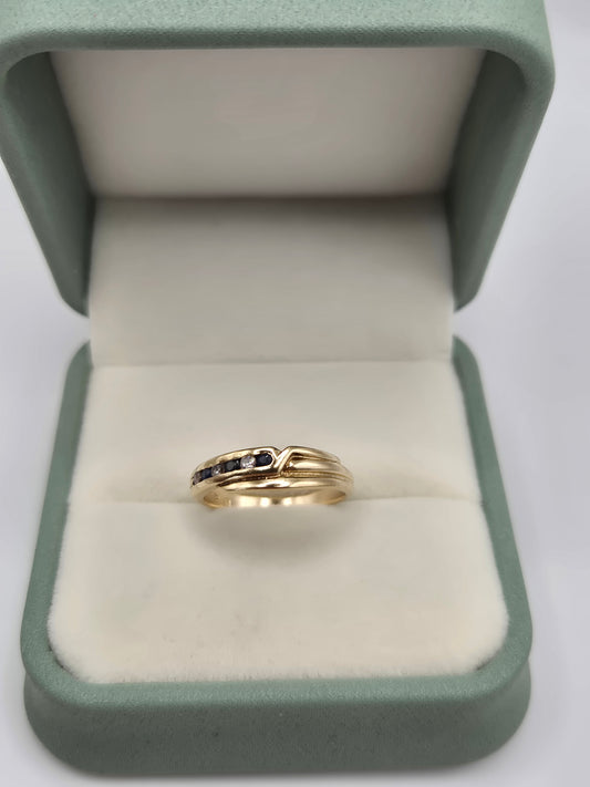 9ct gold sapphire and cz ring