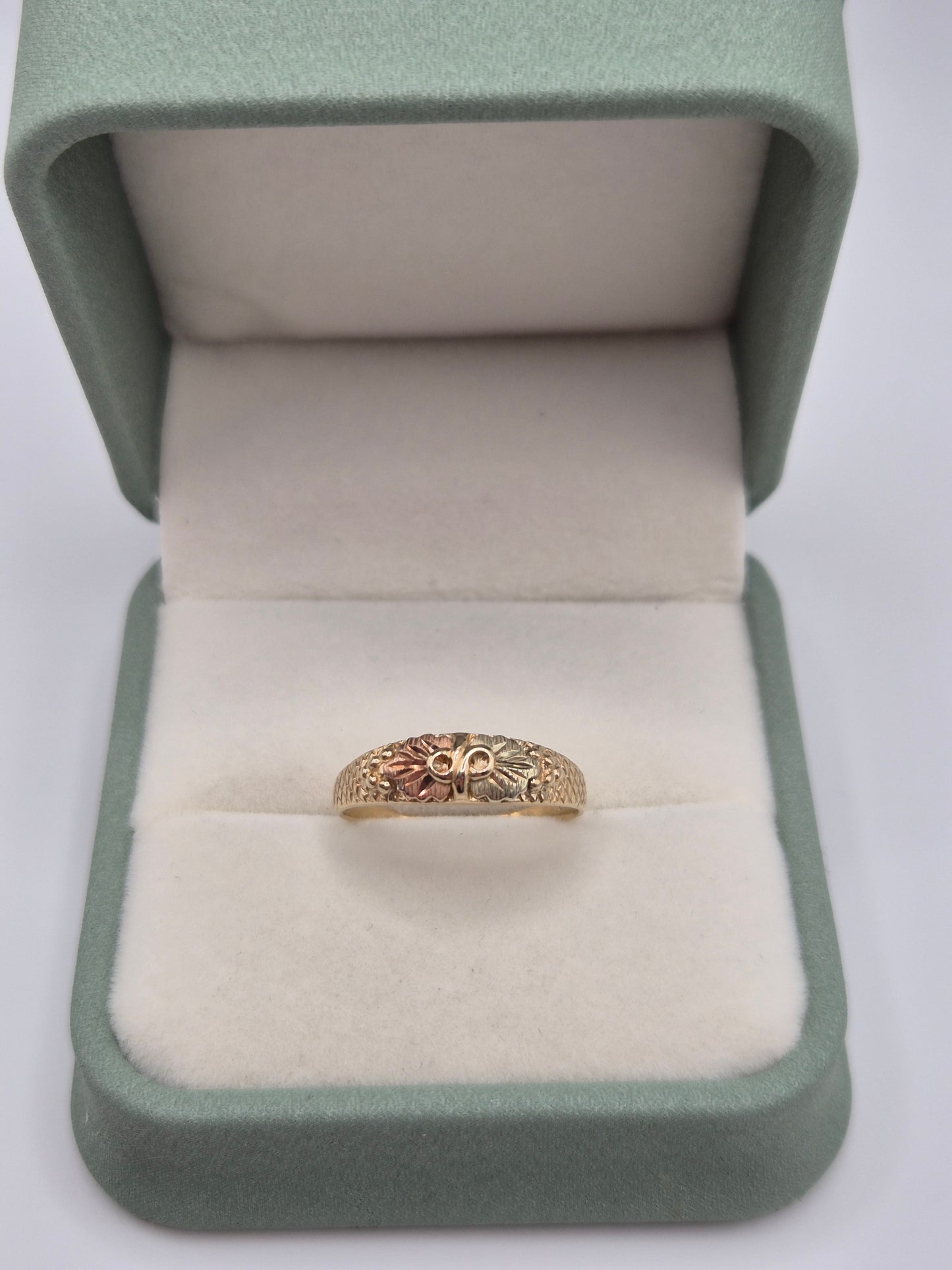 9ct gold tri gold ring