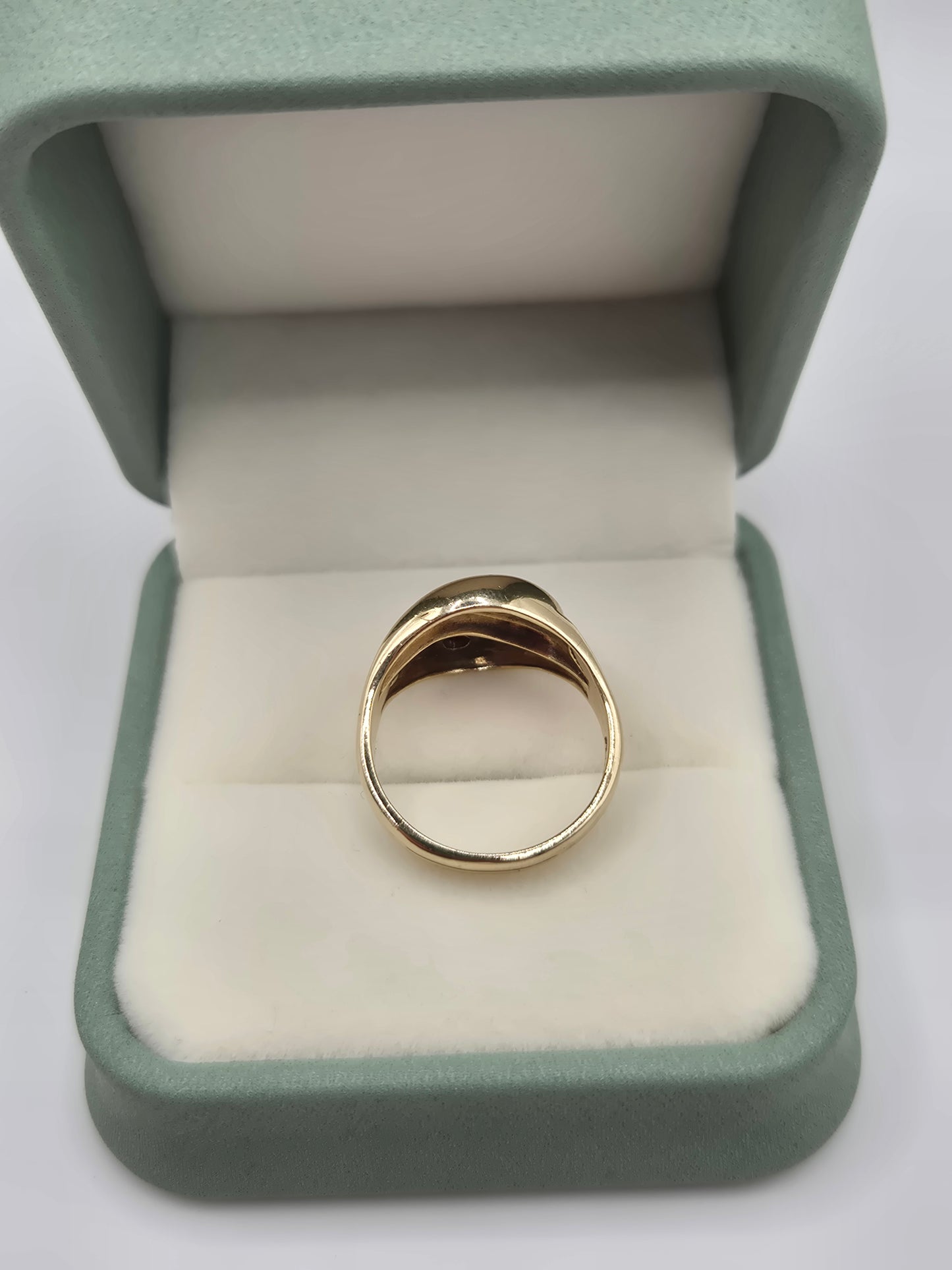 Heavy 9ct gold garnet snake ring