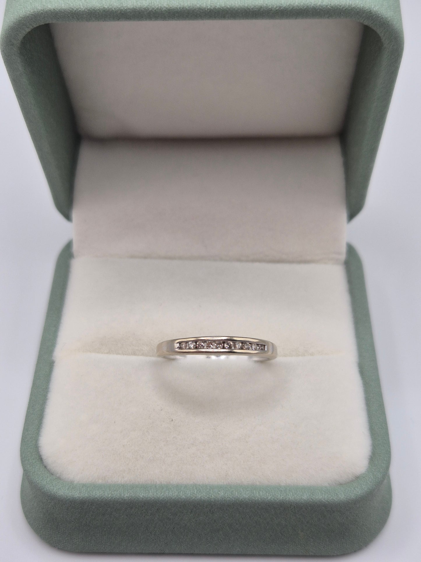 9ct white gold diamond ring