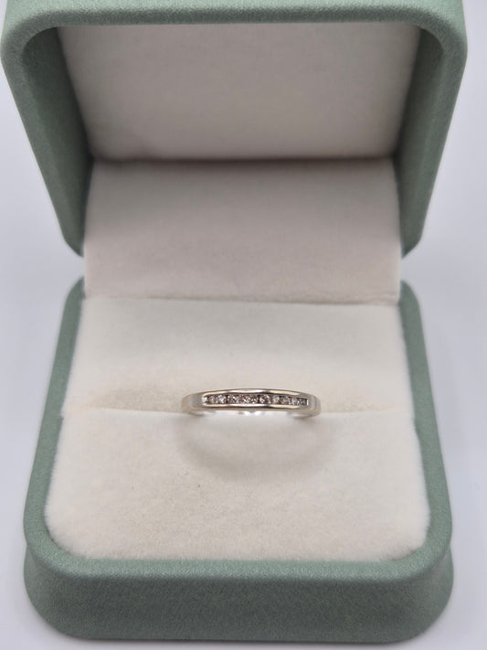 9ct white gold diamond ring