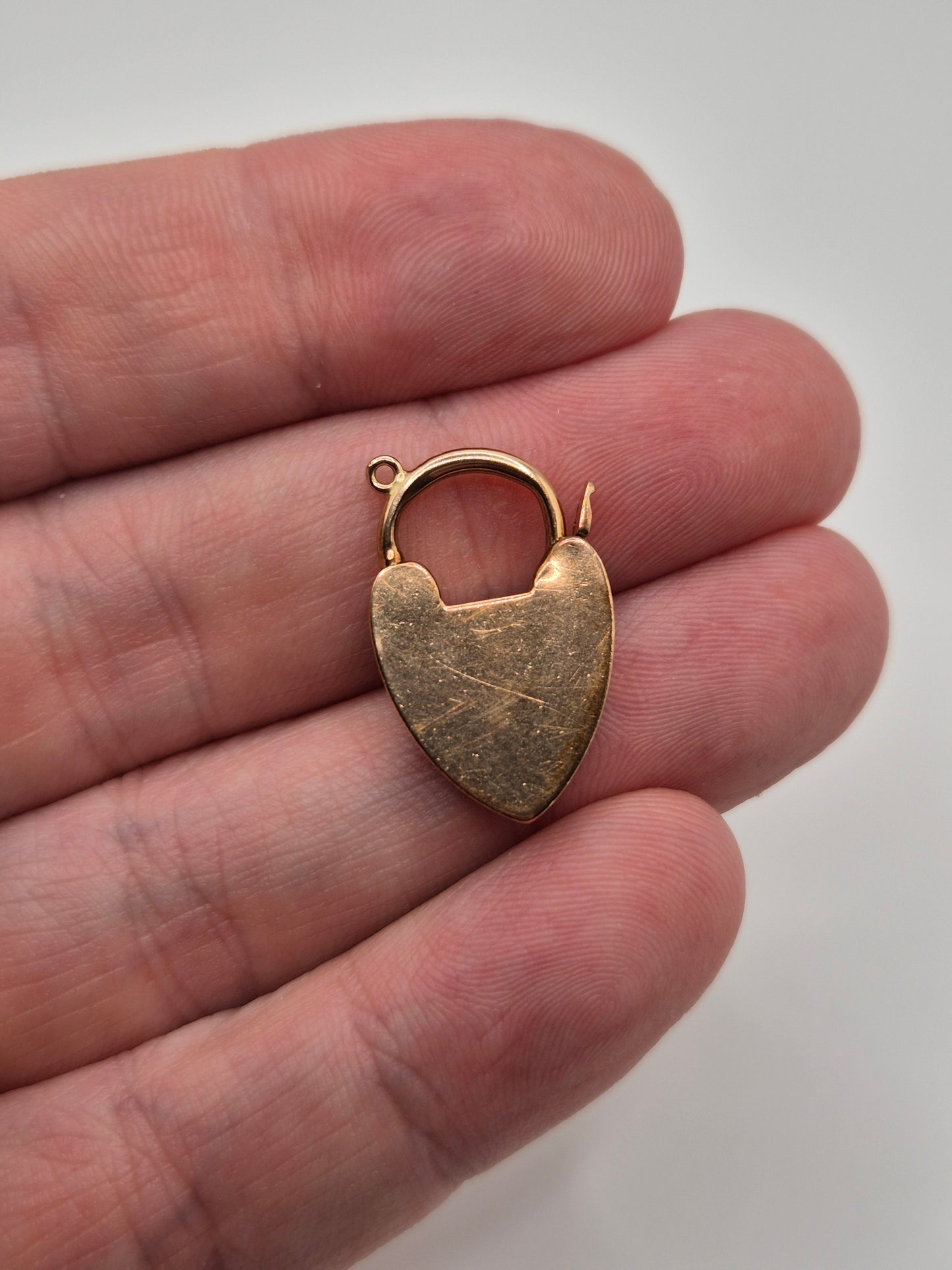 9ct rose gold padlock (4)