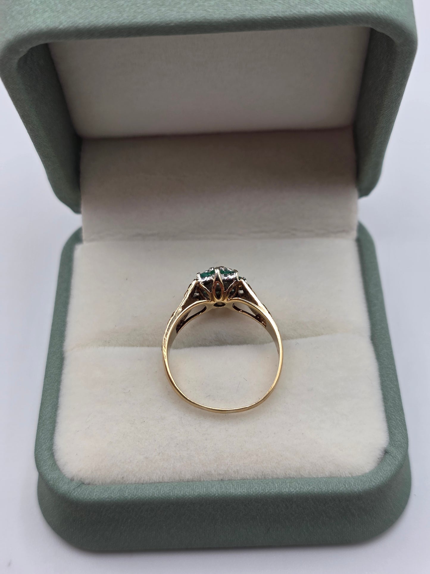 9ct gold emerald and diamond ring
