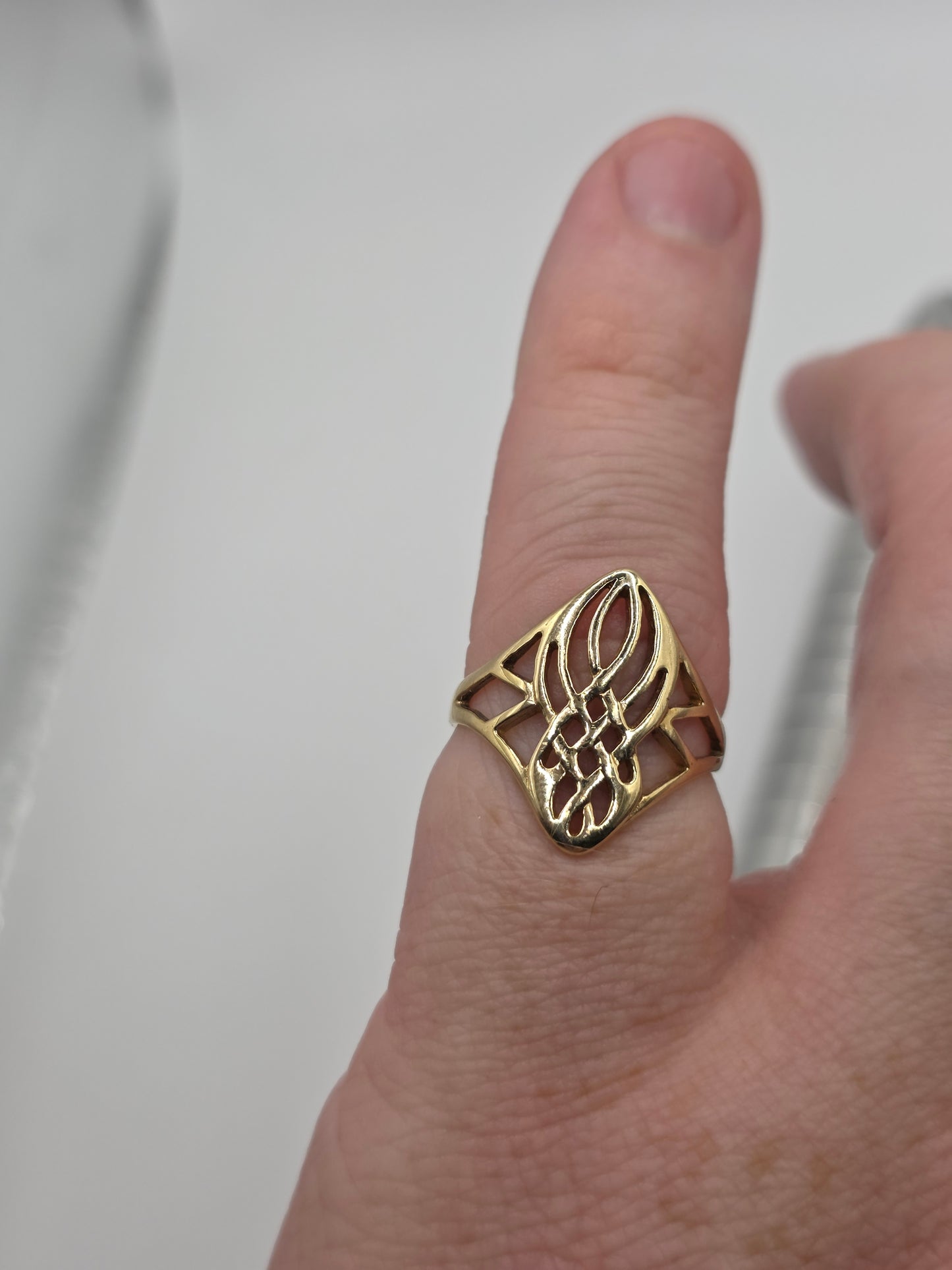 9ct gold ring
