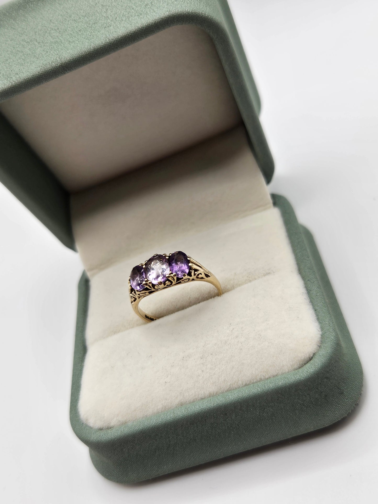 9ct gold amethyst ring