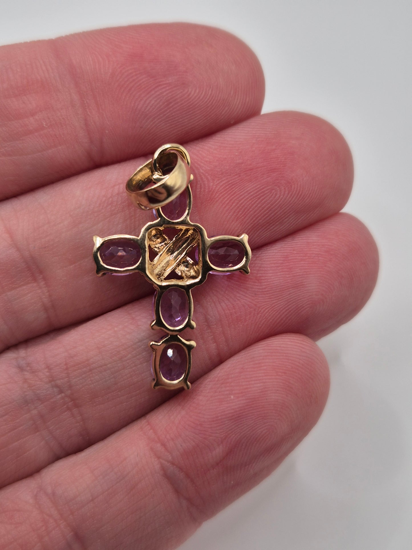 9ct gold amethyst cross pendant
