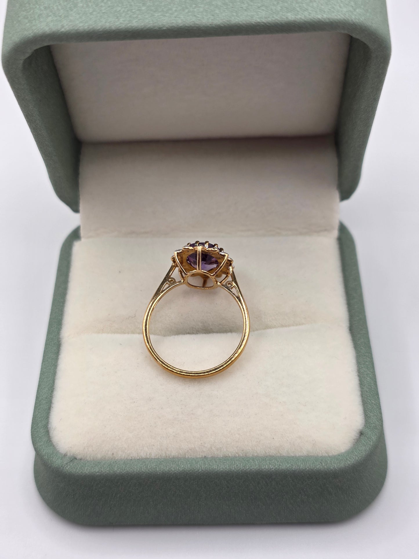 9ct gold amethyst and diamond ring