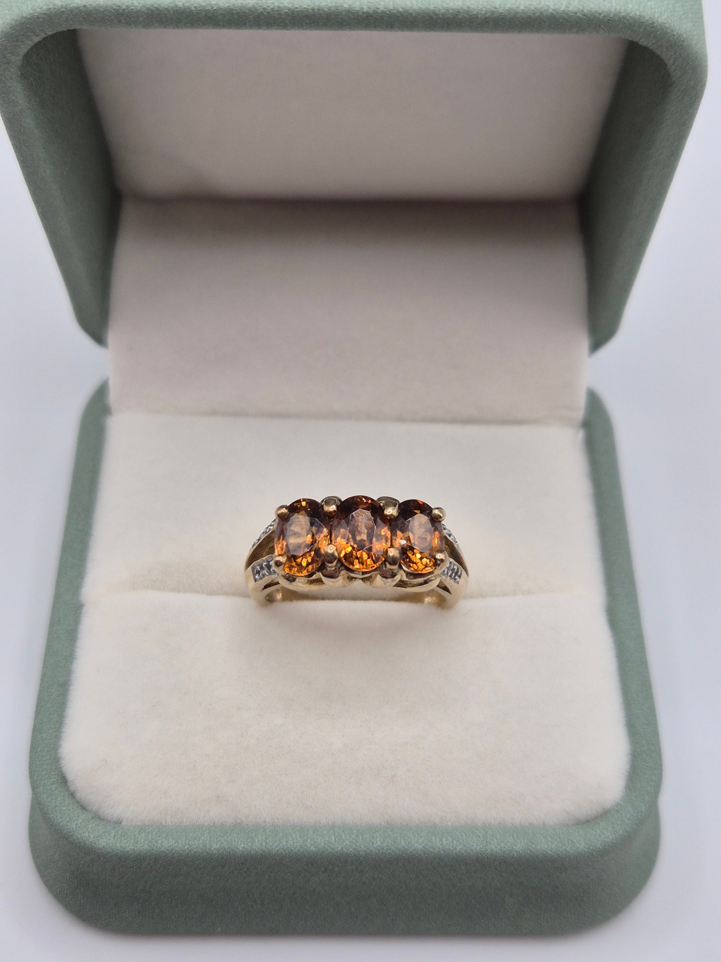 Heavy 9ct gold citrine and white zircon ring