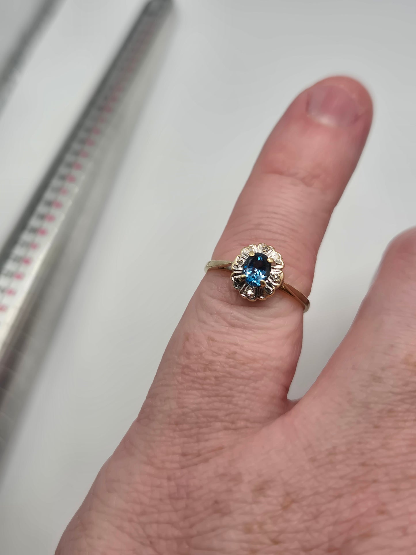 9ct gold topaz and diamond ring