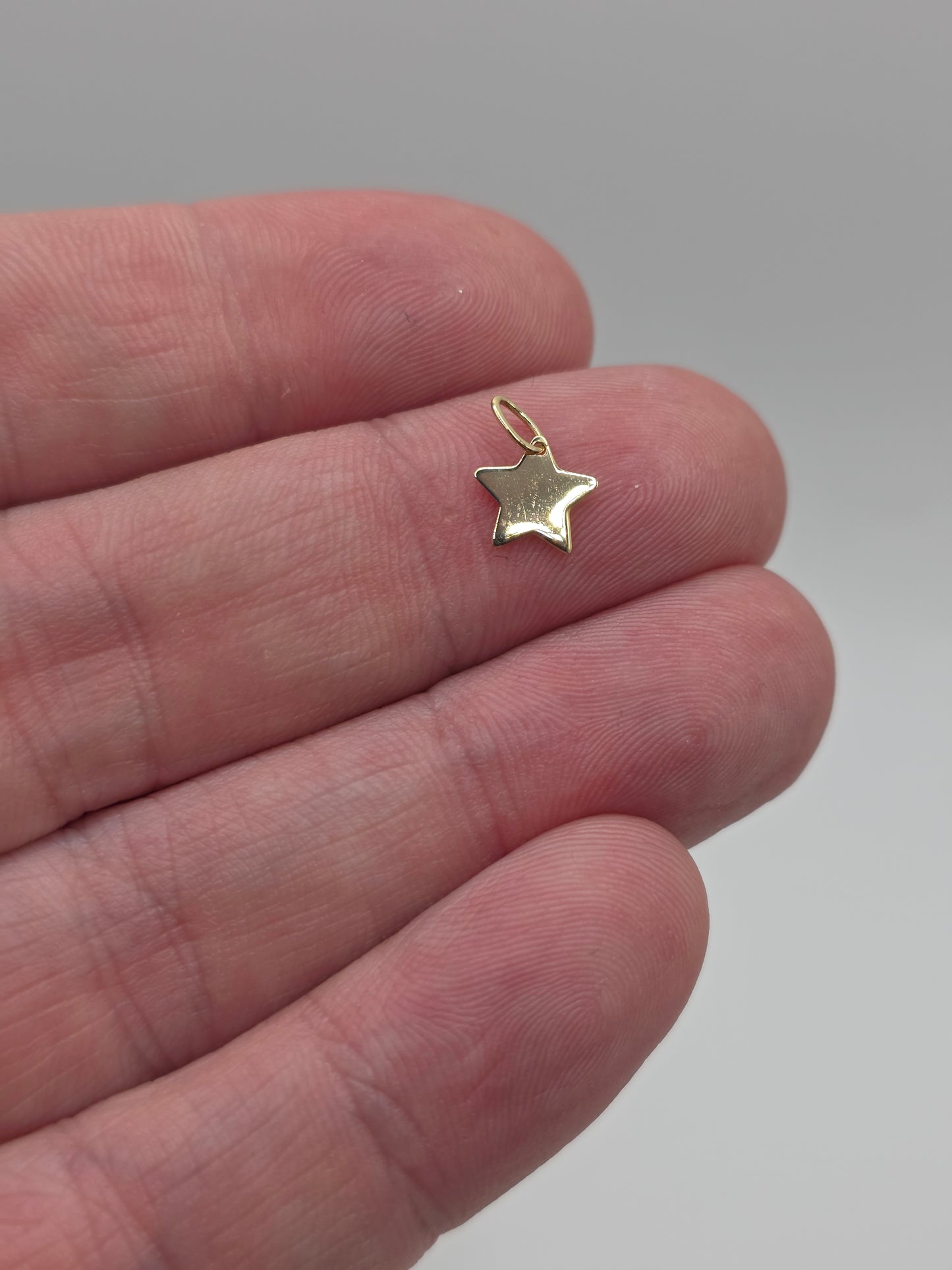 9ct gold star charm