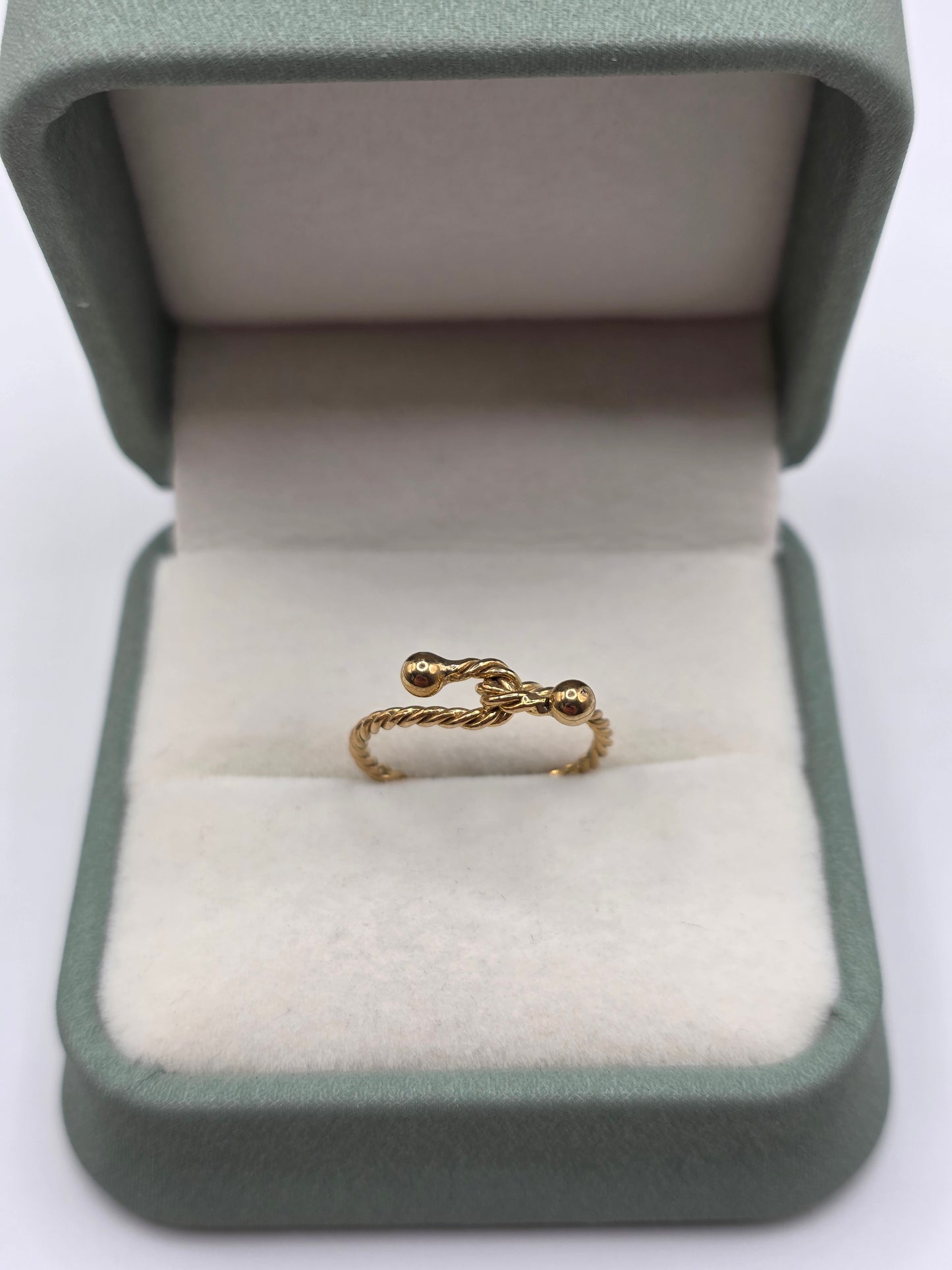 9ct gold twisted knot ring
