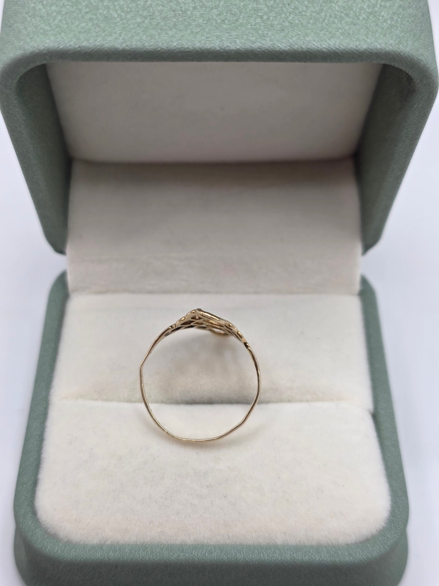 9ct gold ring