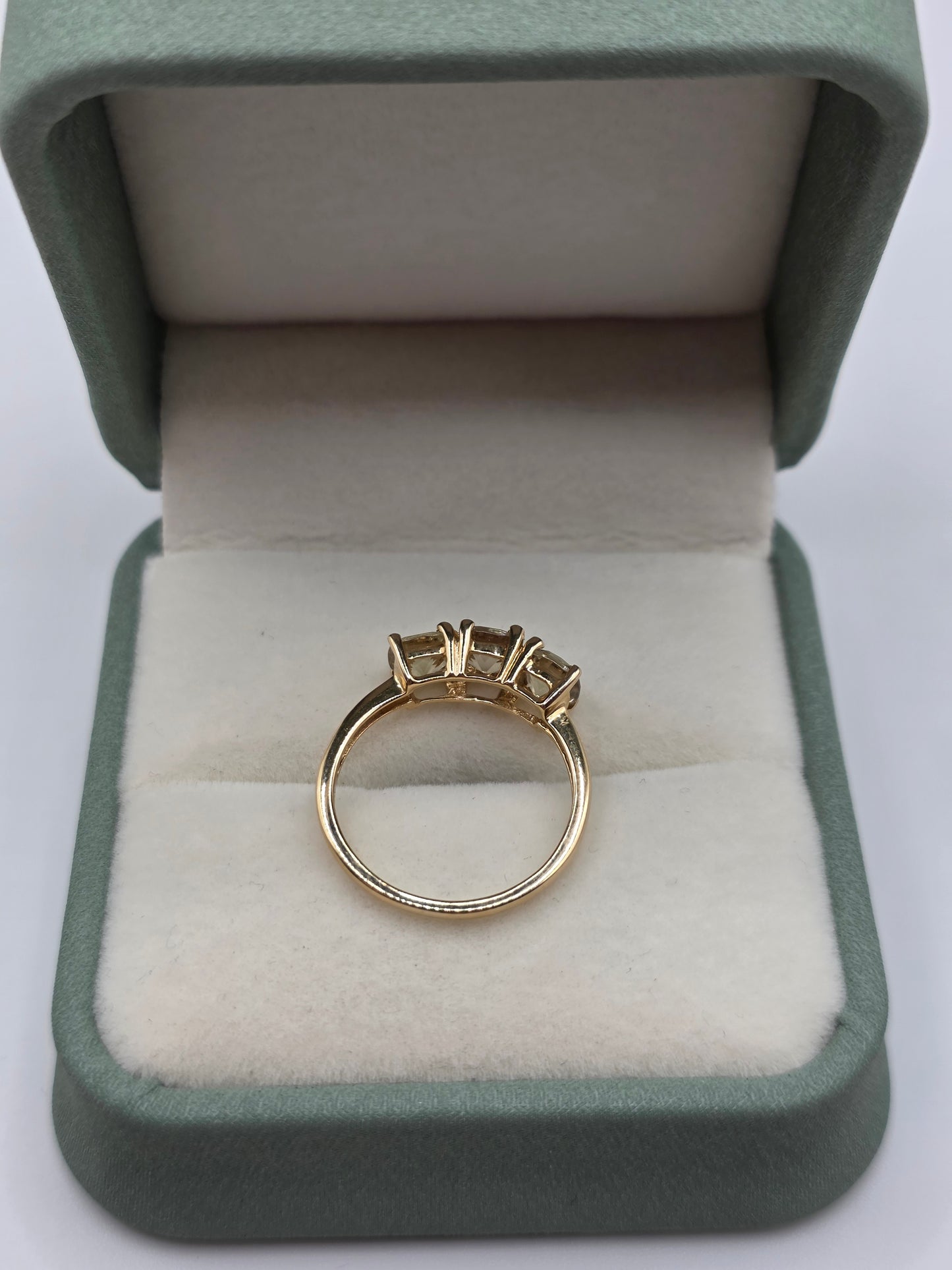 9ct gold topaz ring