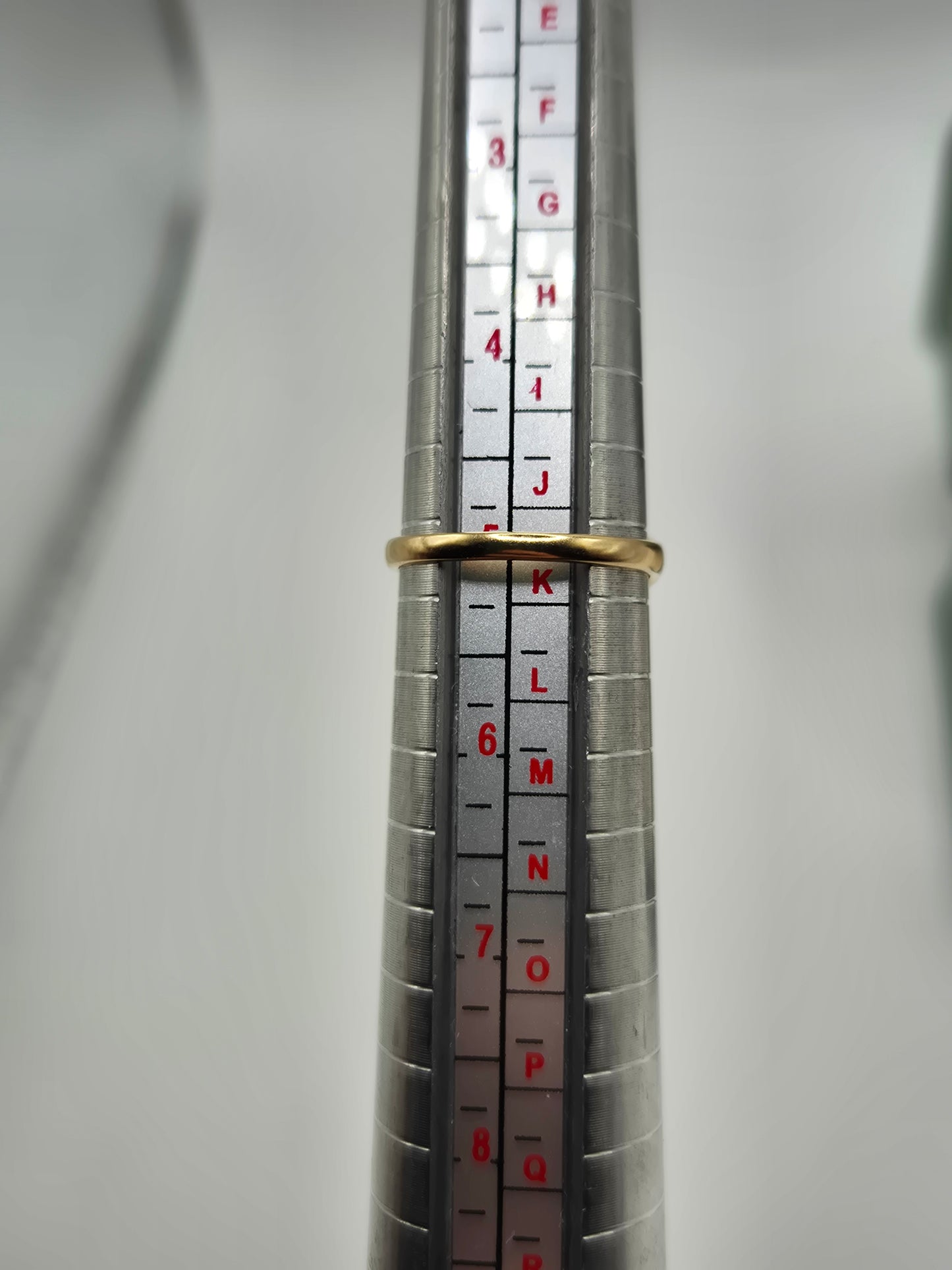 9ct gold sapphire and diamond ring