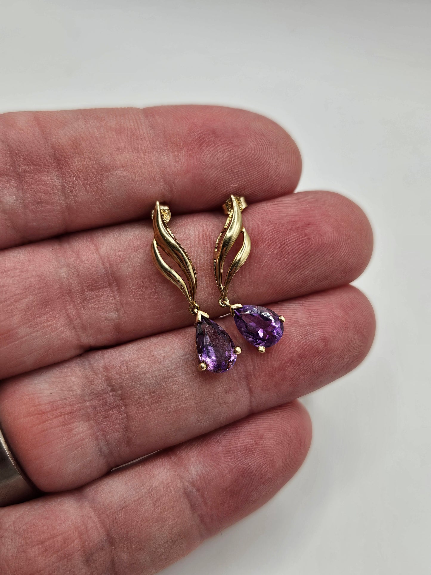 9ct gold amethyst earrings