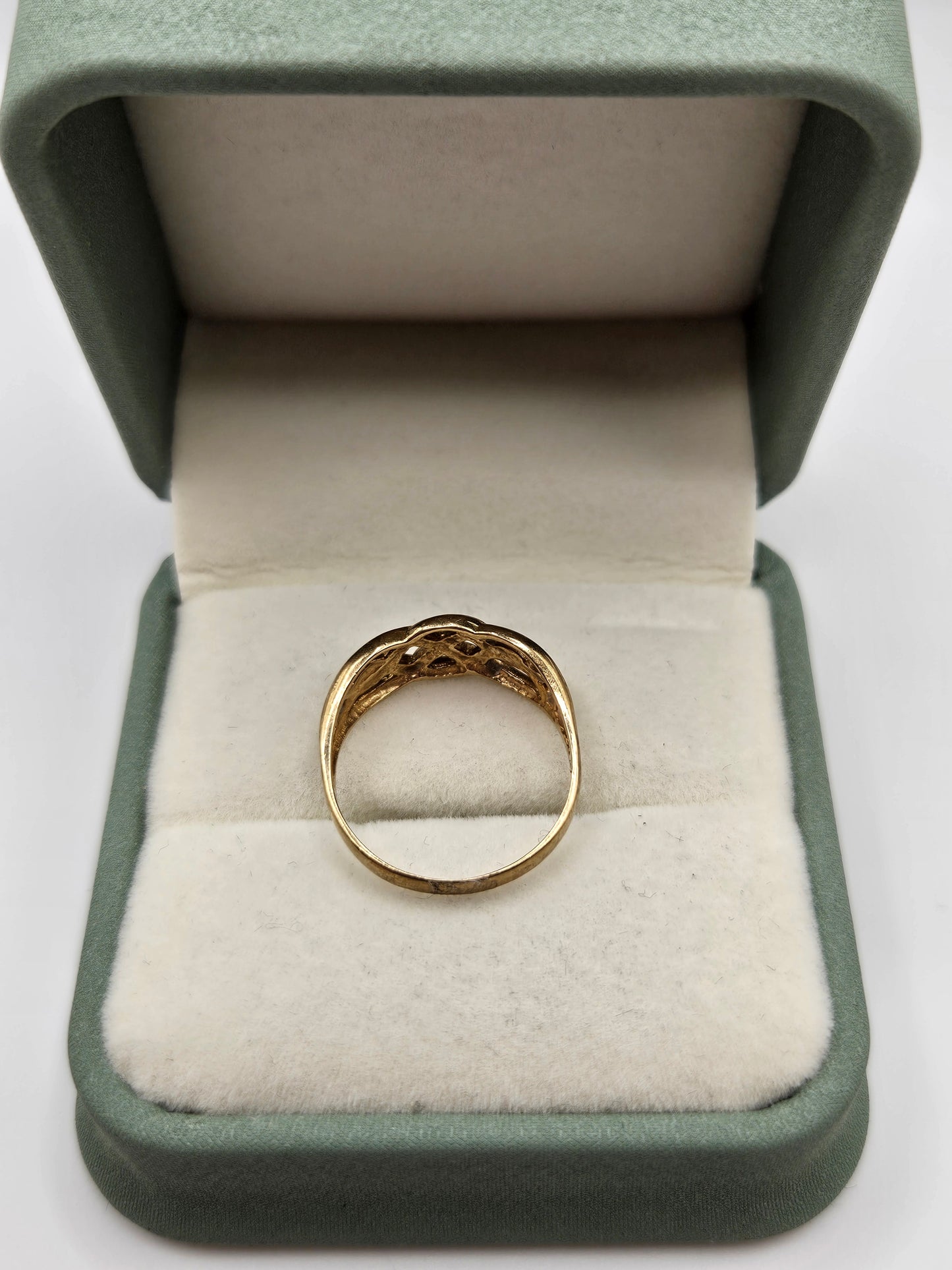 9ct gold celtic ring