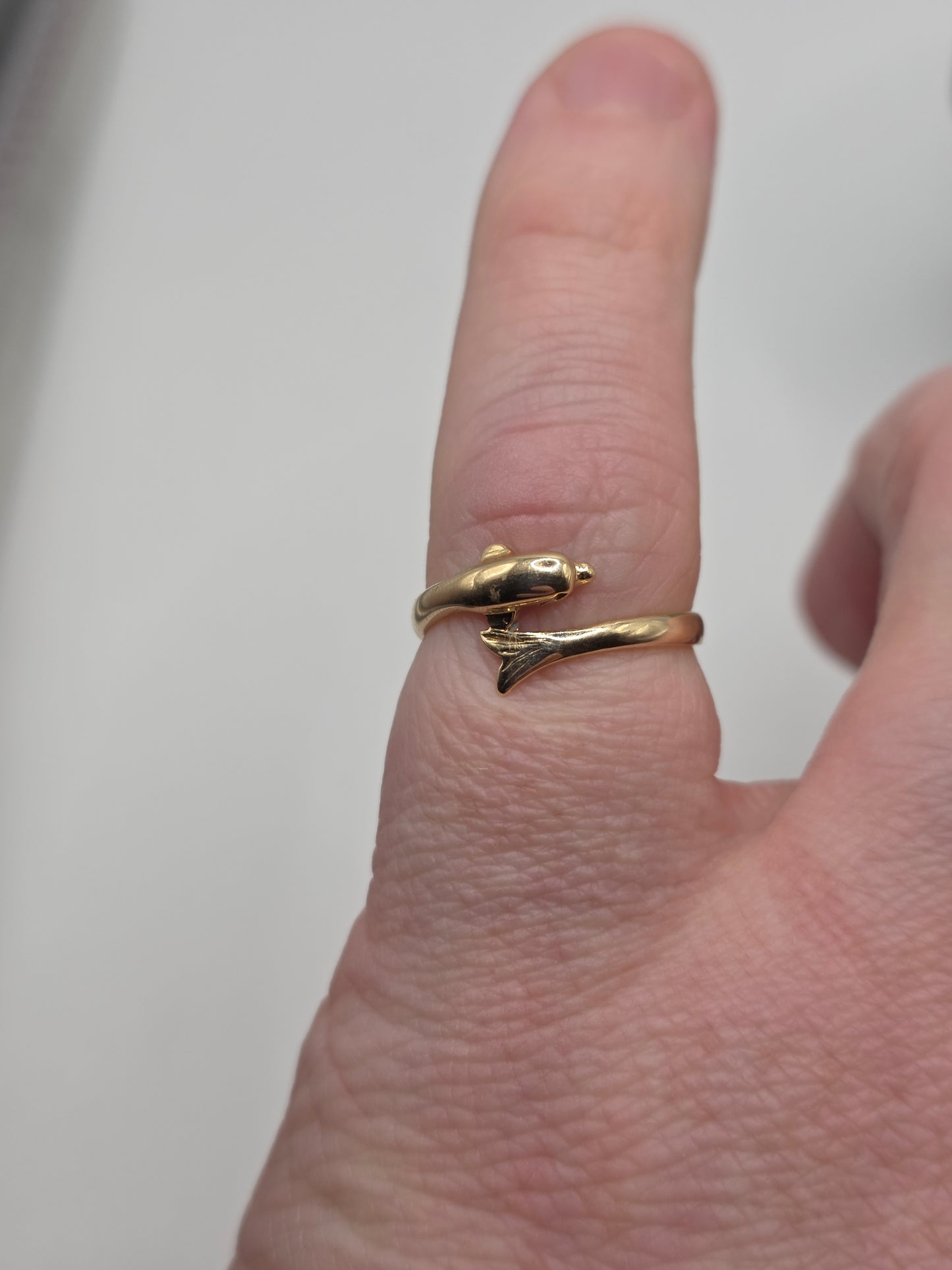 9ct gold dolphin ring