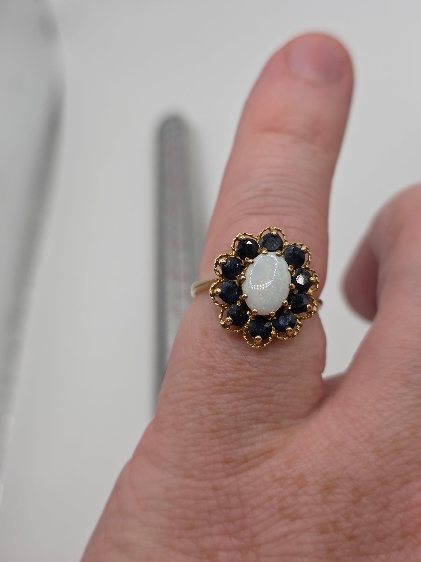 9ct gold opal and sapphire ring