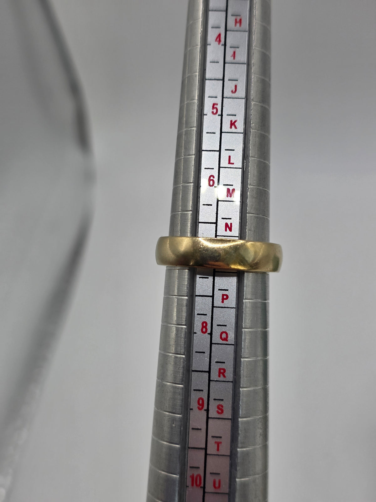 Heavy 9ct gold diamond cluster ring