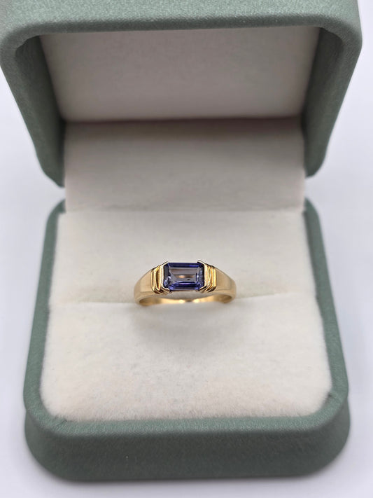 9ct gold tanzanite ring