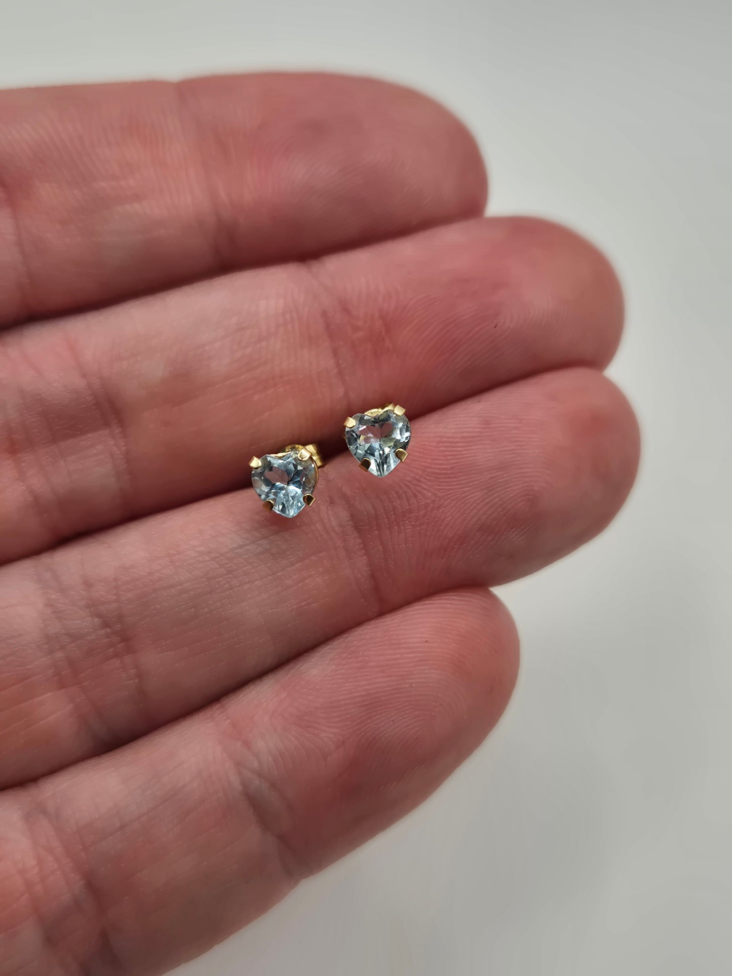 9ct gold topaz heart earrings