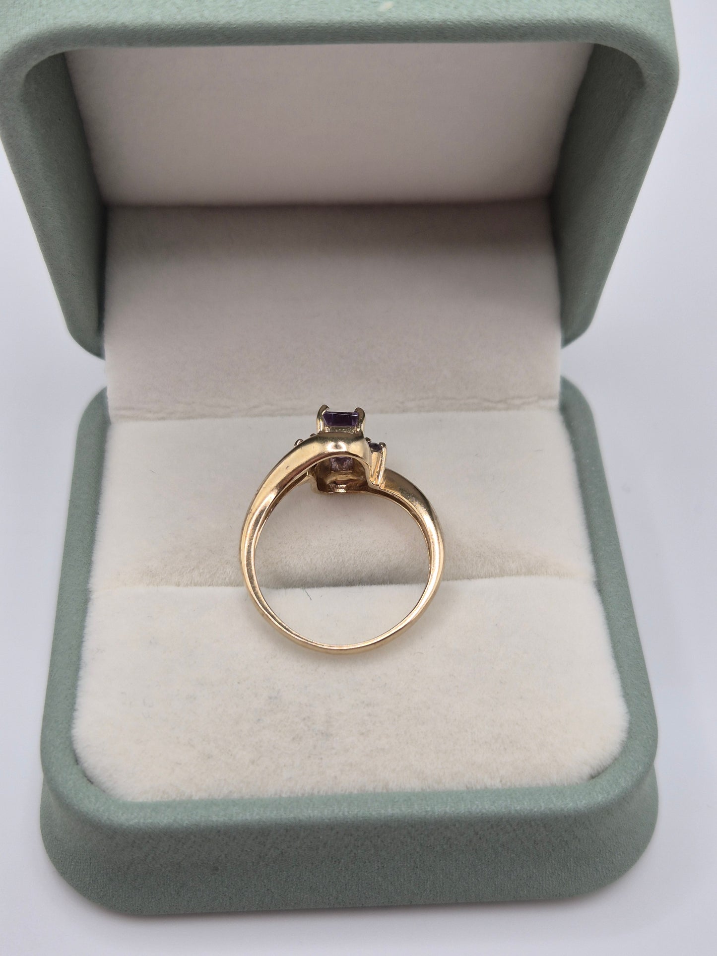 9ct gold amethyst ring