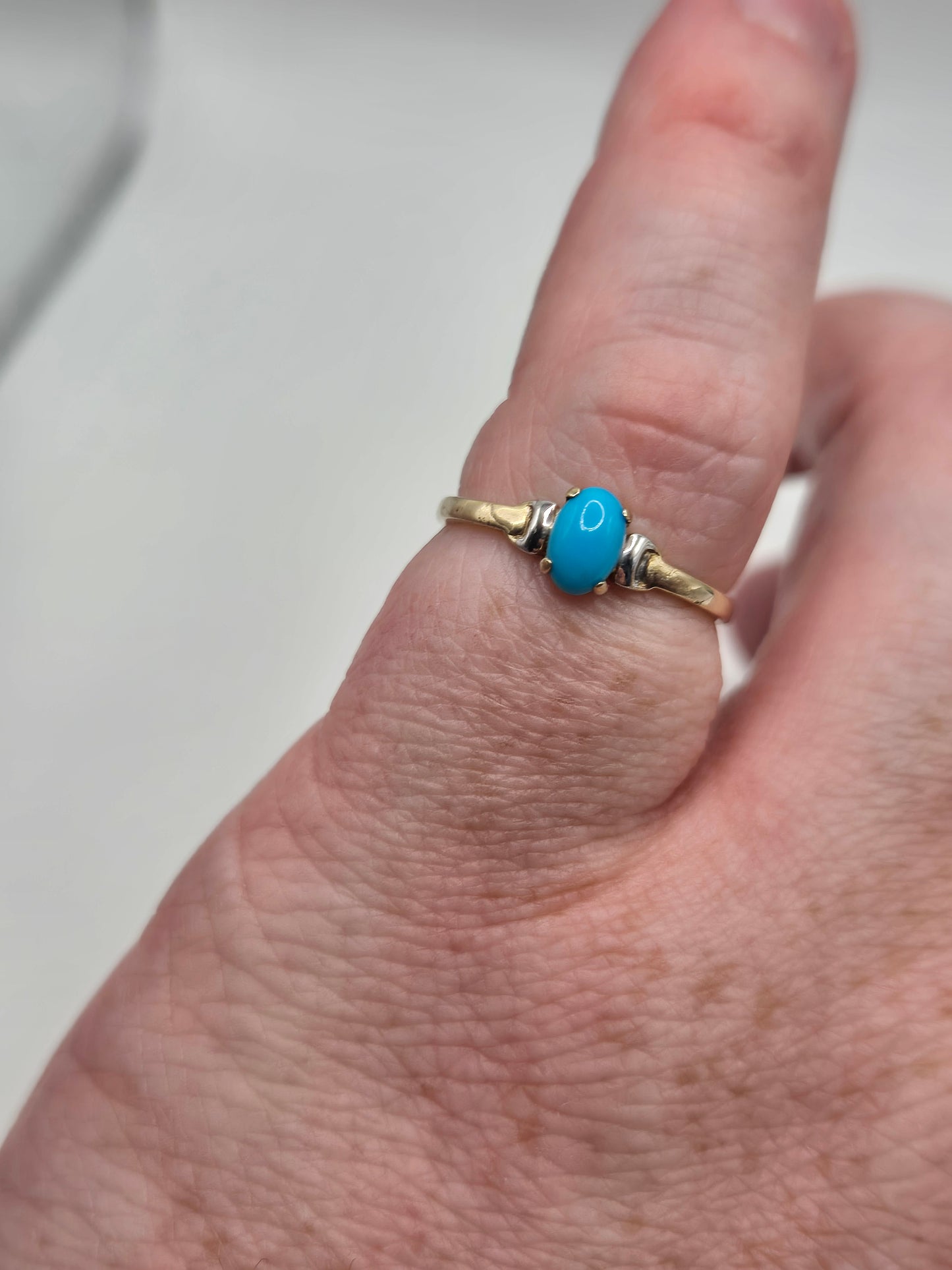 9ct gold turquoise ring