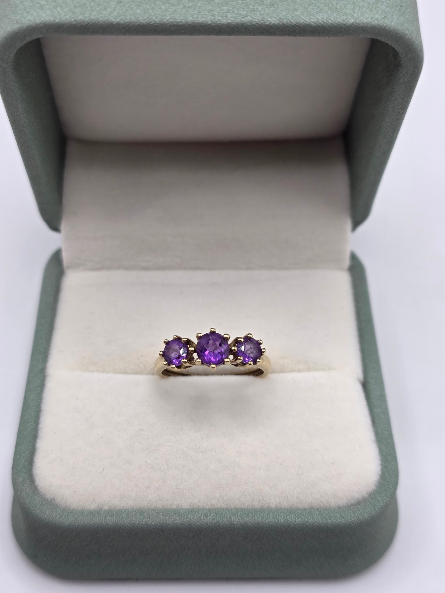 9ct gold amethyst ring