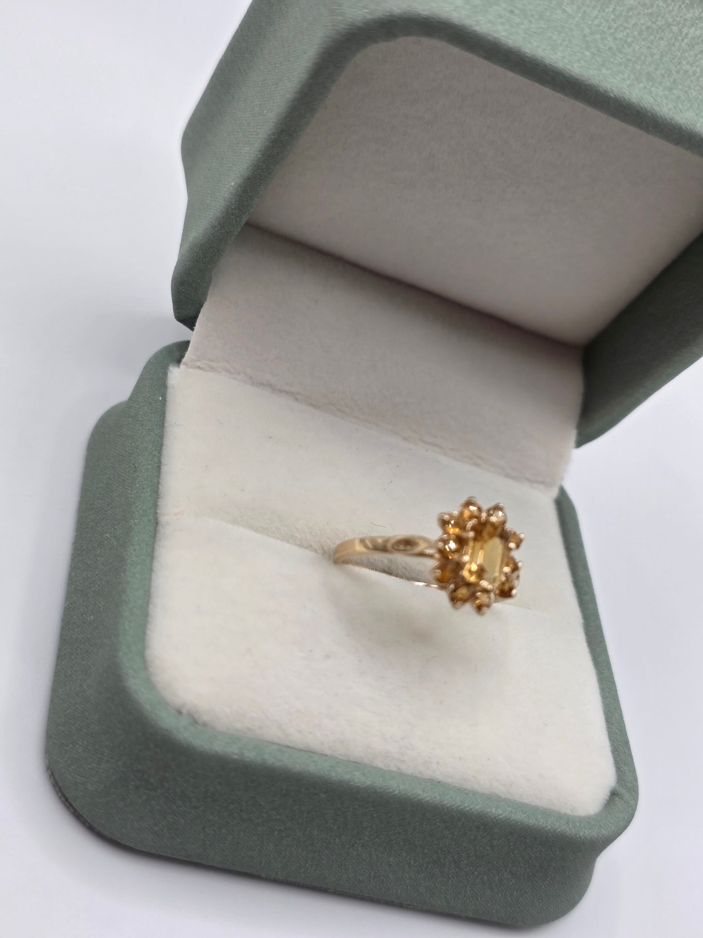 9ct gold citrine cluster ring