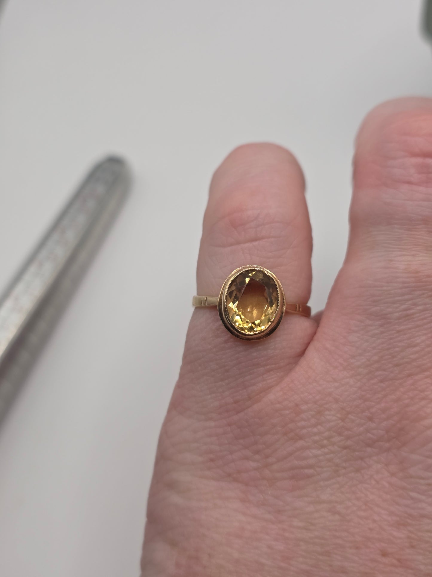 9ct gold citrine ring