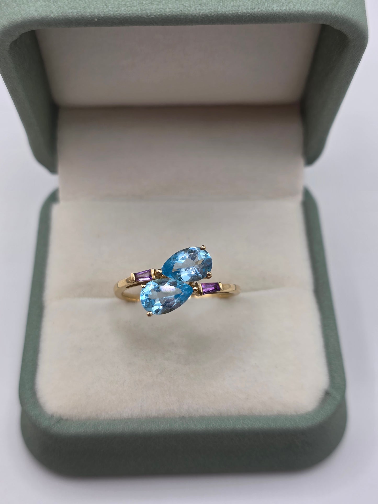 9ct gold topaz and amethyst ring