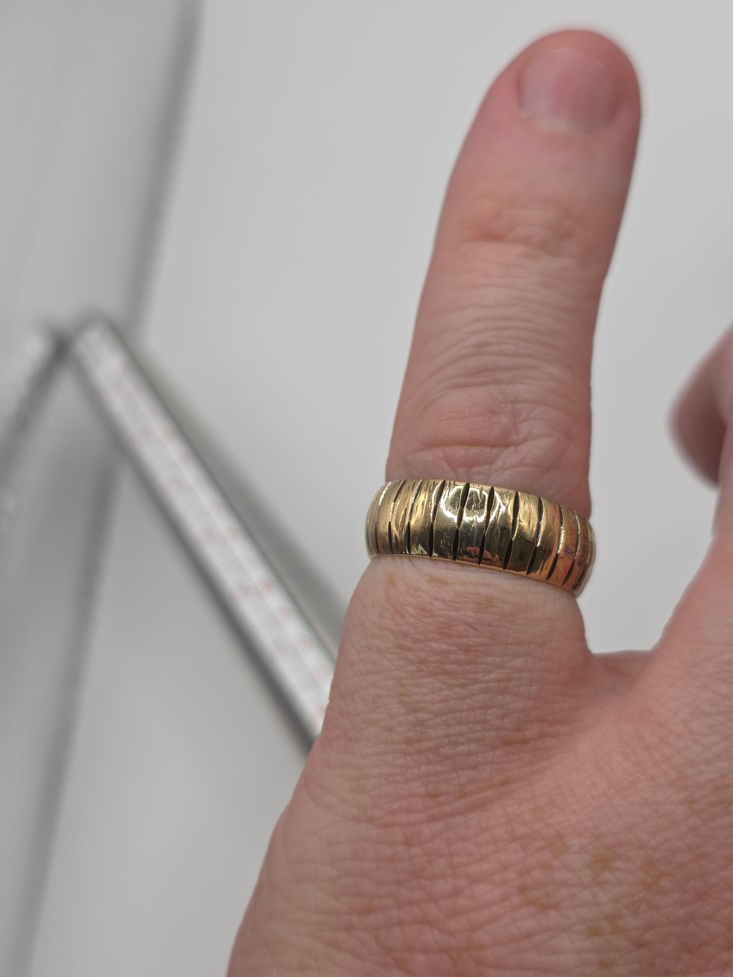9ct gold ring