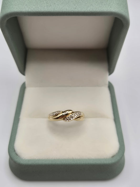 9ct gold diamond ring