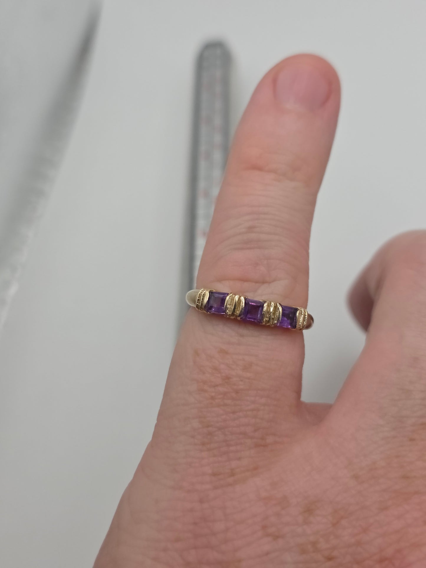 9ct gold amethyst ring