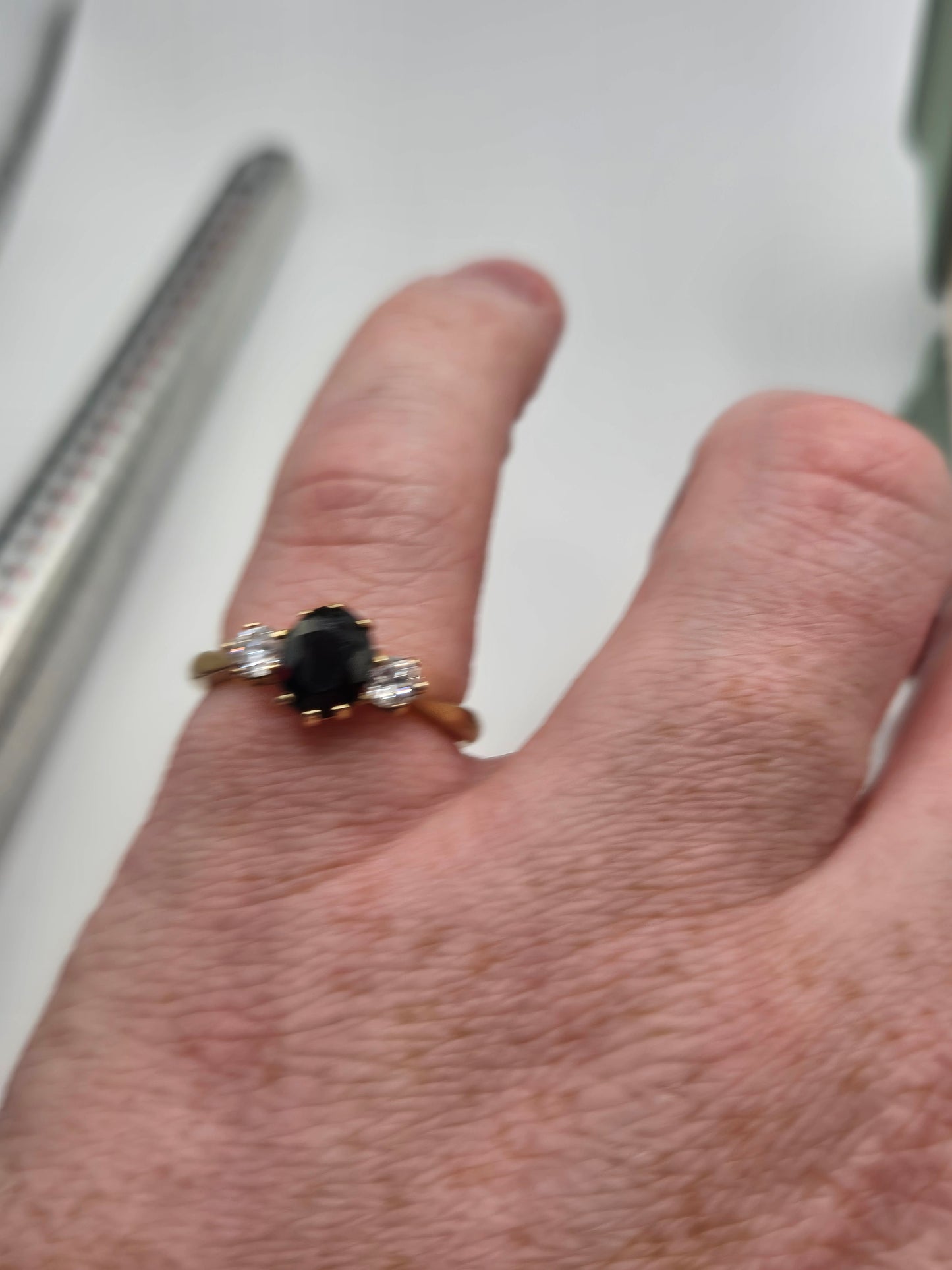 9ct gold garnet and cz ring