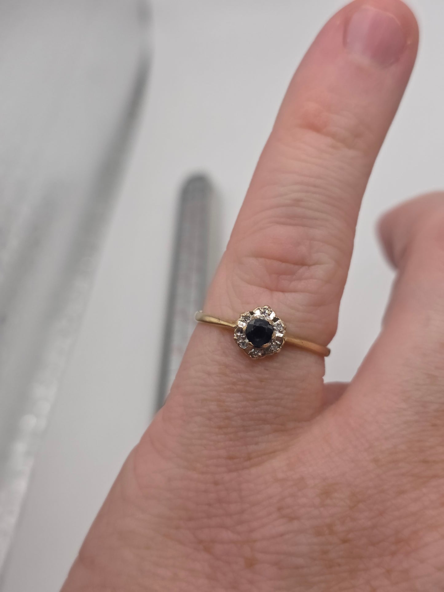 9ct gold sapphire and diamond ring