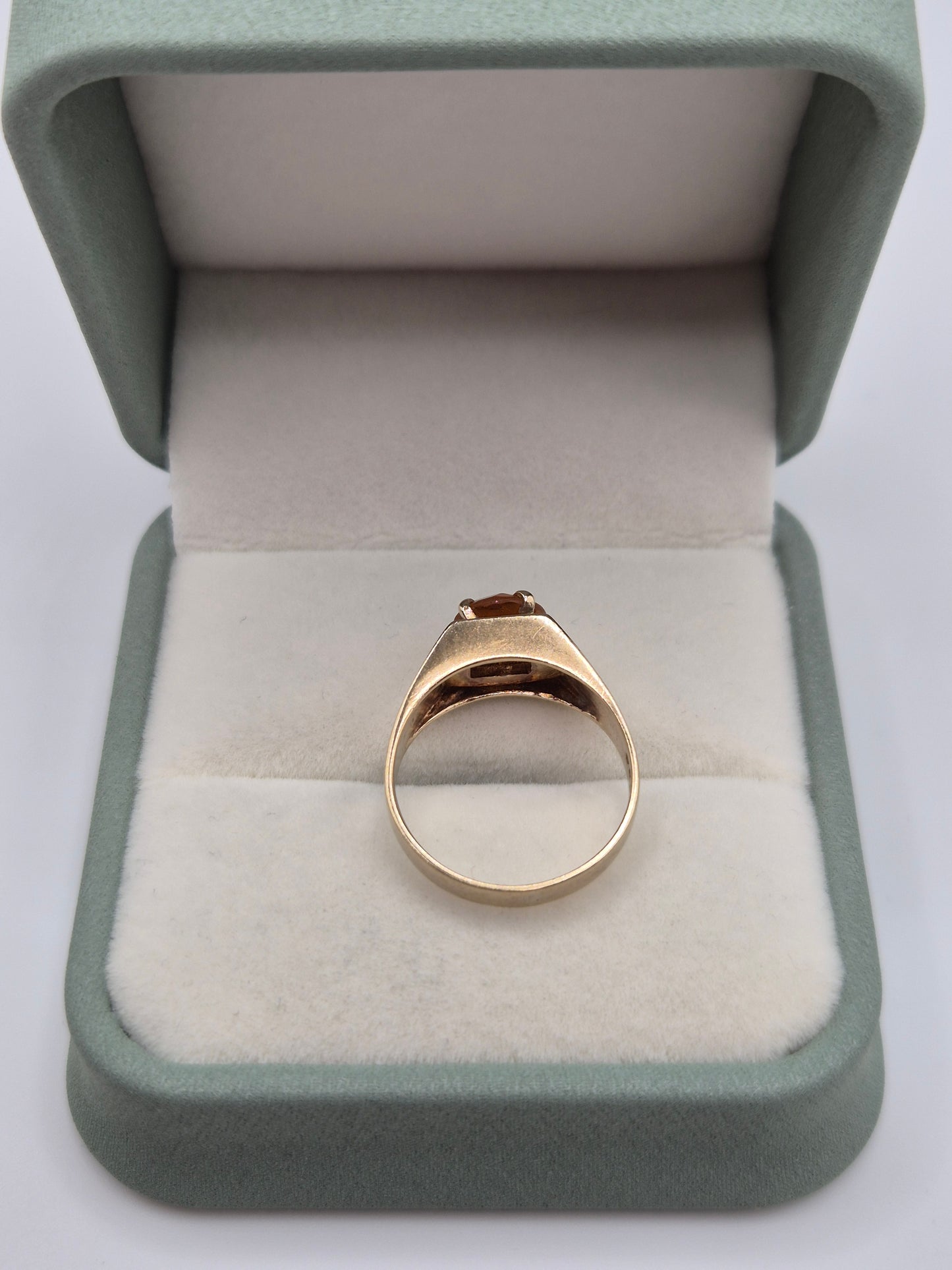 Heavy 9ct gold citrine ring