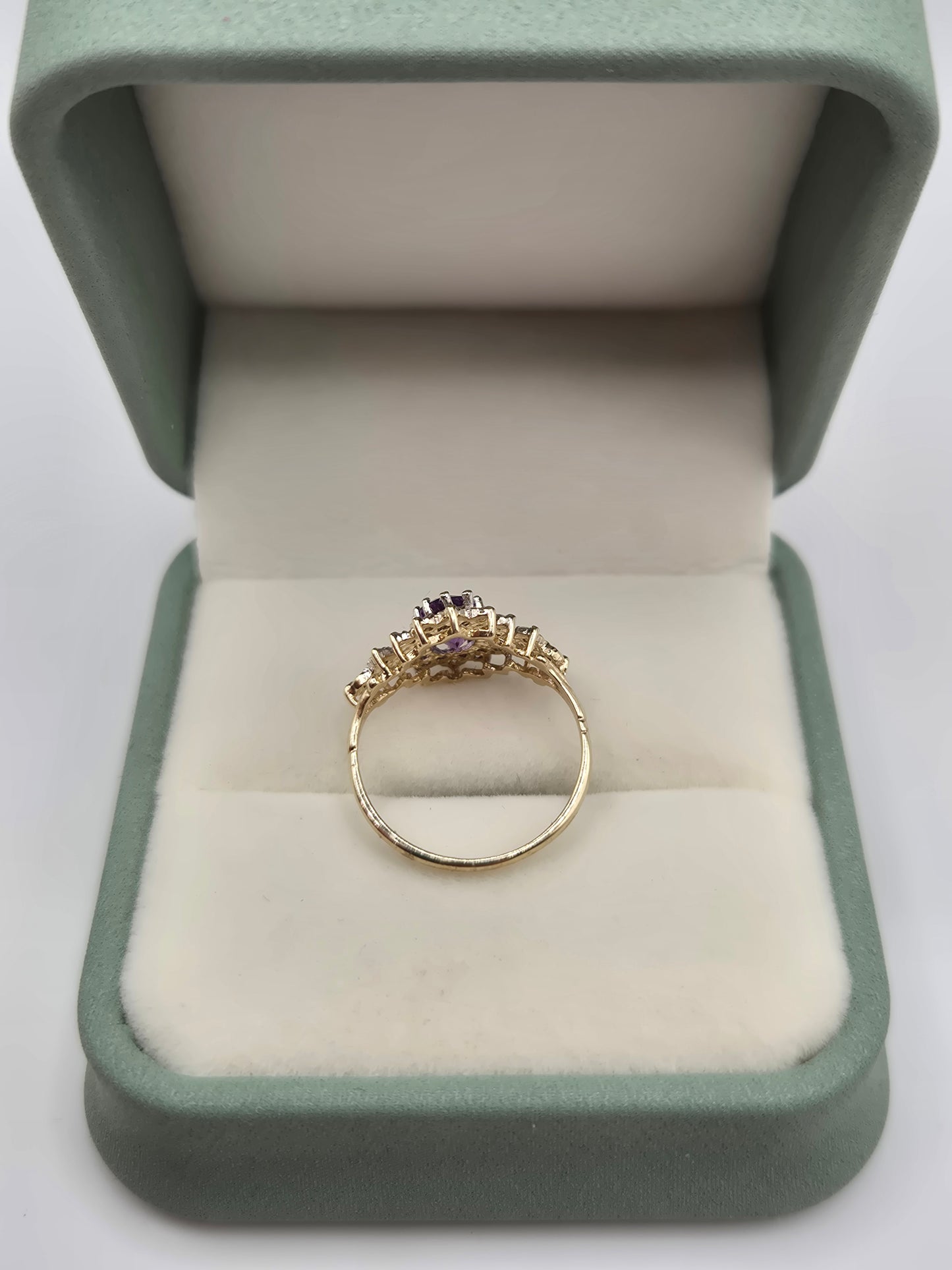 9ct gold amethyst and diamond ring