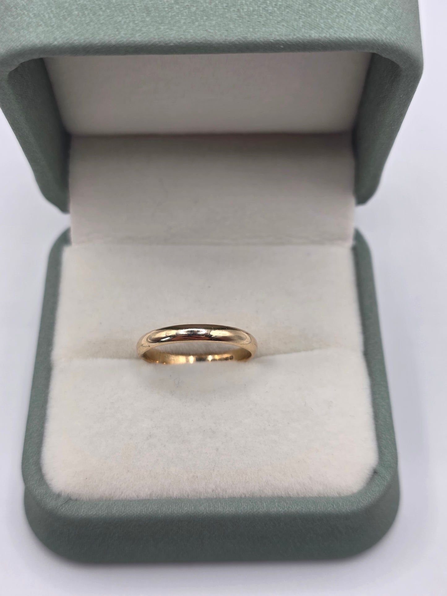 9ct gold band ring