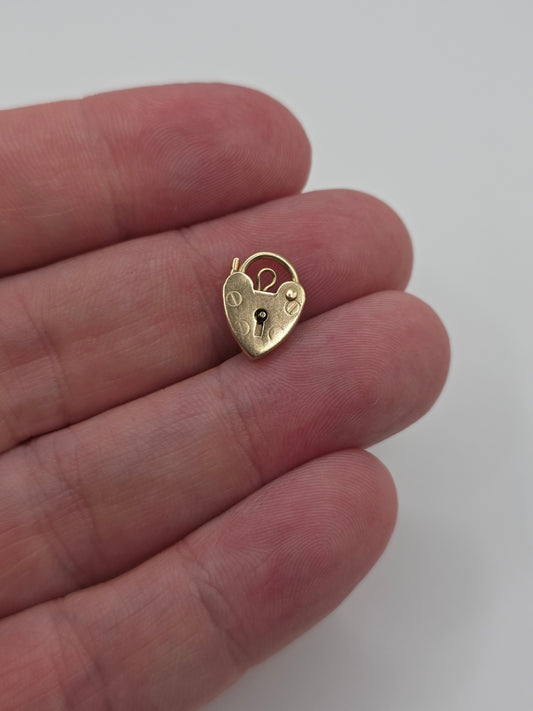 9ct gold padlock 57